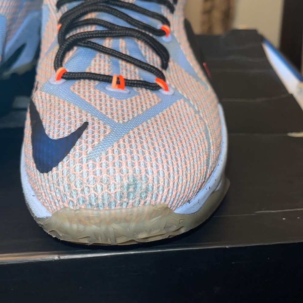 Labron James Xll - Picture 2 of 5